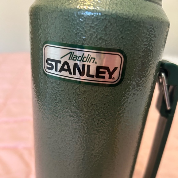 Stanley/alladin quart thermos, stopper, drink stopper. Excellent - Picture 7 of 10